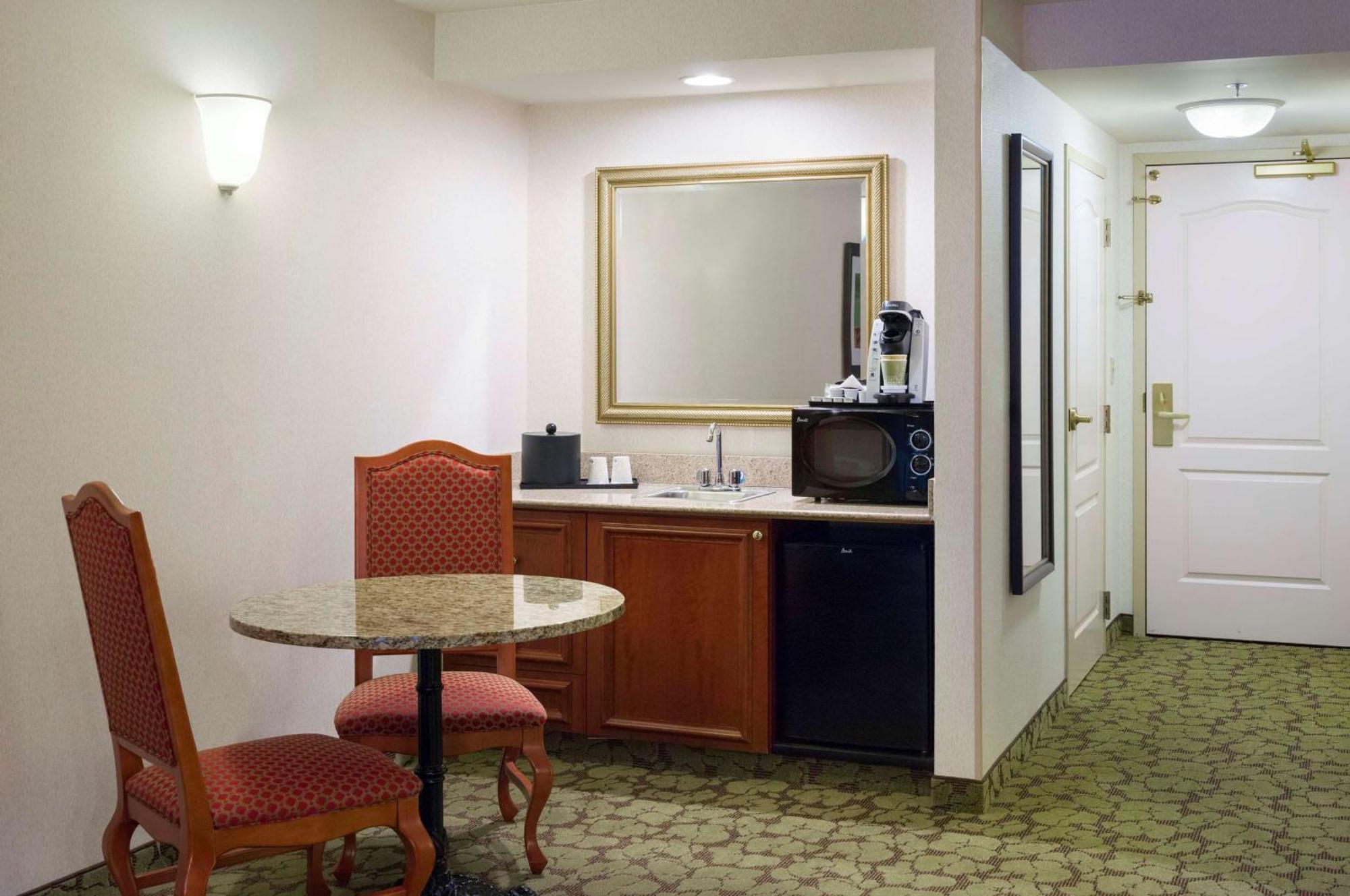 Hilton Garden Inn Hartford South/Glastonbury Exteriör bild