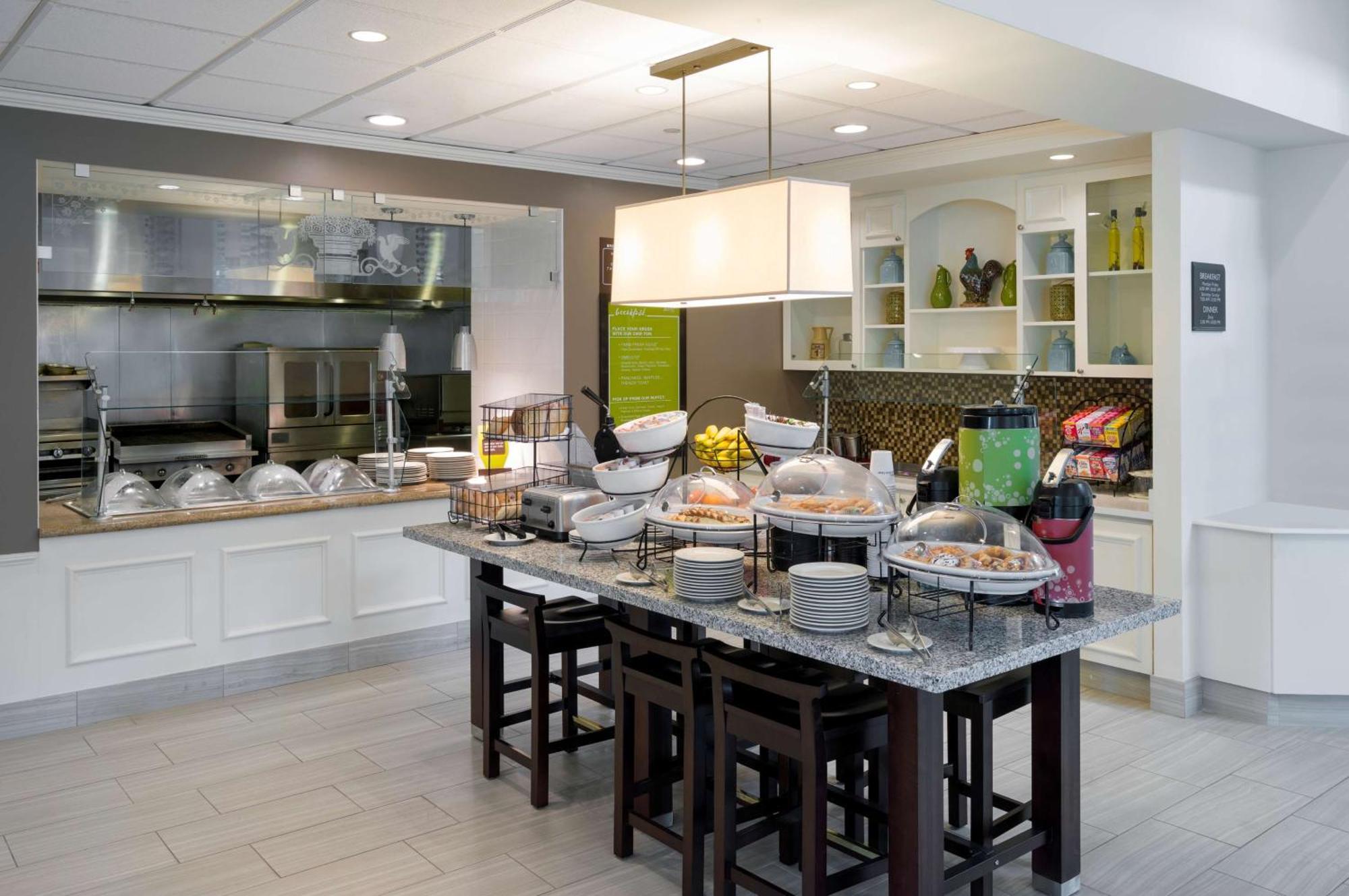 Hilton Garden Inn Hartford South/Glastonbury Exteriör bild